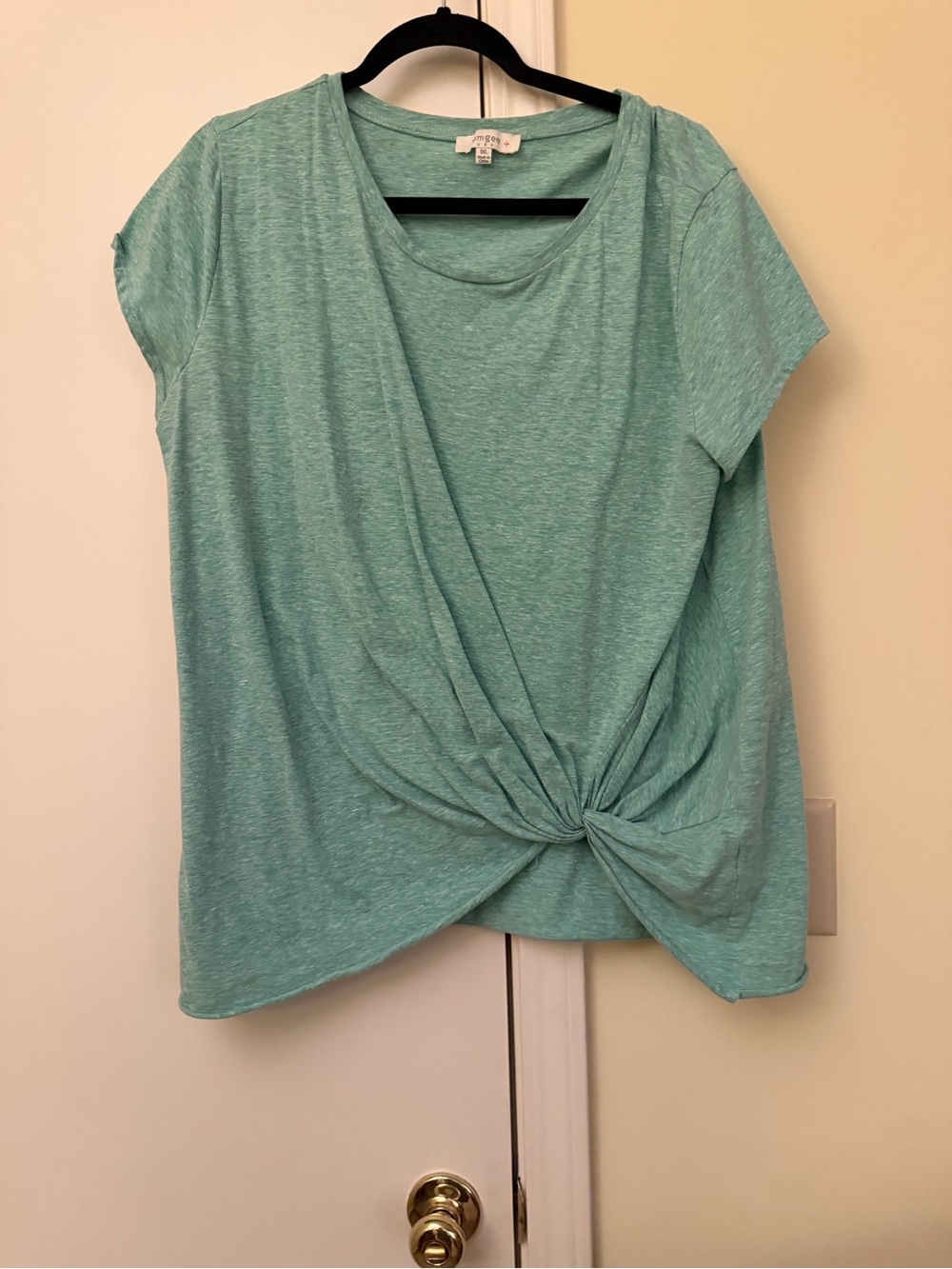 Umgee Twist-Knot Short Sleeve Tee in Mint